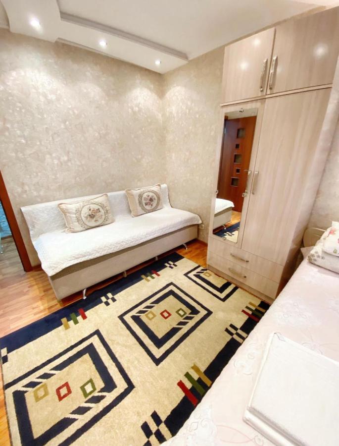 Apartments Ahmetova 6 32 Алма Ата Екстериор снимка